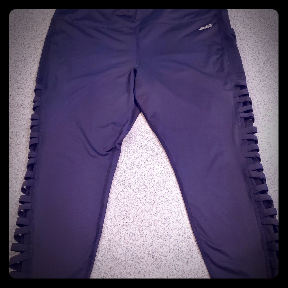 Avia work out capris